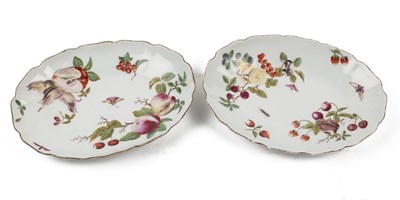 Lot 195 - A pair of red anchor Chelsea porcelain oval dishes