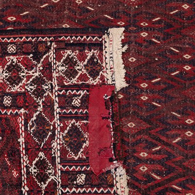 Lot 1261 - A group of three rugs