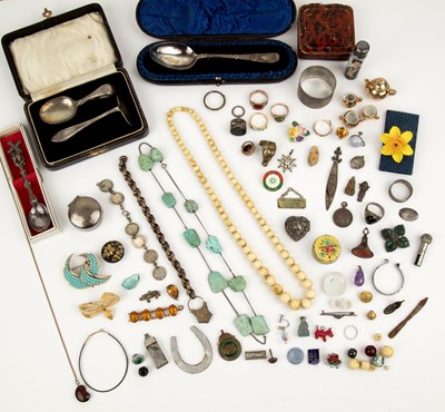 Lot 237 - Collection of various items to include: cased...