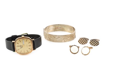 Lot 392 - A wristwatch by Rotary, the gilt dial with...