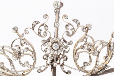 Lot 277 - A late 19th/early 20th century diamond tiara,...