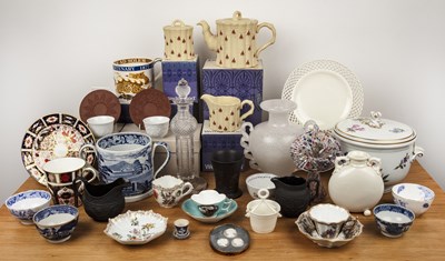 Lot 350 - Collection of various ceramics and glassware...