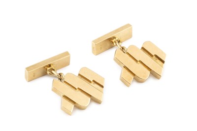 Lot 204 - A pair of 18ct yellow gold cufflinks, of...