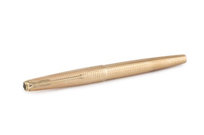 Lot 568 - A gold plated fountain pen by Parker, with...