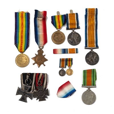 Lot 233 - A Group of Great War campaign medals