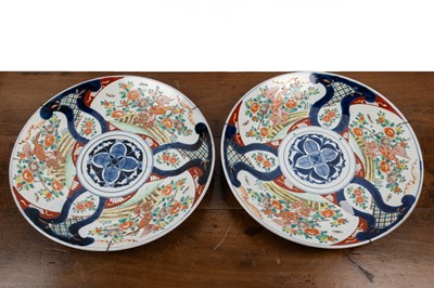 Lot 150 - A pair of Imari chargers