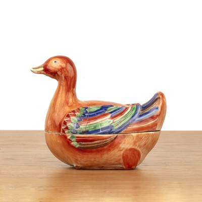 Lot 135 - Export polychrome duck tureen Chinese, 18th...