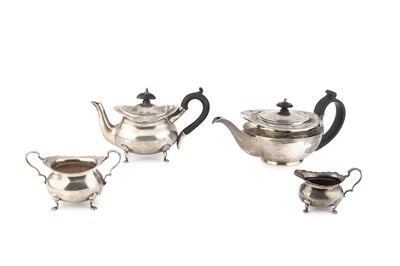 Lot 831 - An Edwardian silver bachelor's teapot, of...