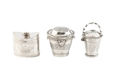 Lot 595 - Three early 19th century Dutch silver thimble...