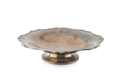 Lot 856 - A George V silver fruit stand, of shaped...