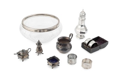 Lot 858 - A George V silver sugar caster, of octagonal...