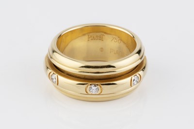 Lot 257 - A diamond set 'Possession' ring by Piaget, the...