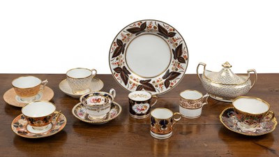 Lot 220 - A collection of Worcester and other porcelain