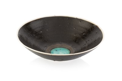 Lot 696 - Peter Wills (b.1955) Bowl porcelain, with a...