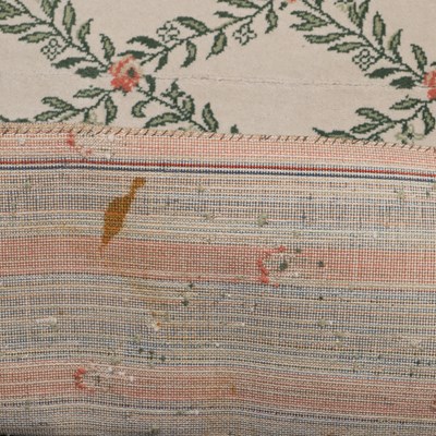 Lot 481 - A modern carpet