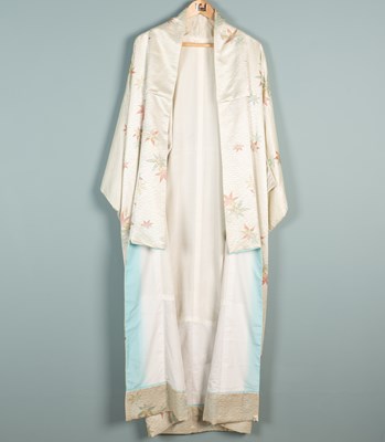Lot 108 - A Japanese flower-decorated silk coat