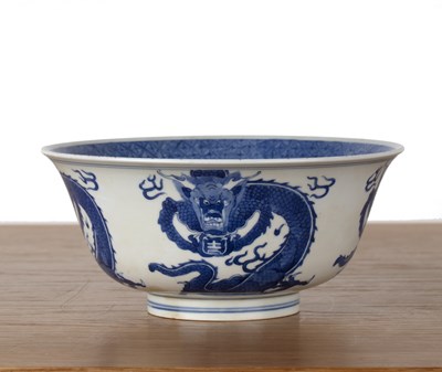 Lot 45 - Blue and white bowl Chinese, Kangxi decorated...