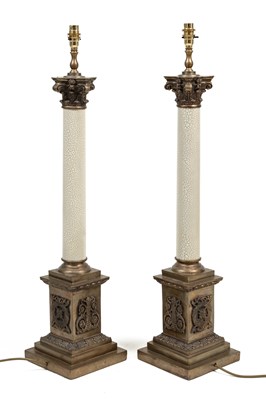 Lot 343 - A pair of table lamps