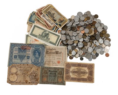 Lot 316 - A collection of coins and banknotes