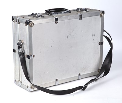 Lot 64 - A Leicaflex SL body no 1237193 with a Lietz...