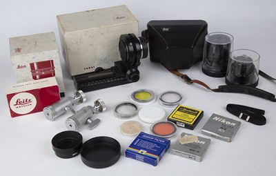 Lot 63 - A Leicaflex outfit to include a 1966 body no...