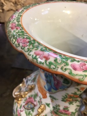 Lot 132 - A pair of 19th century Chinese canton vases,...