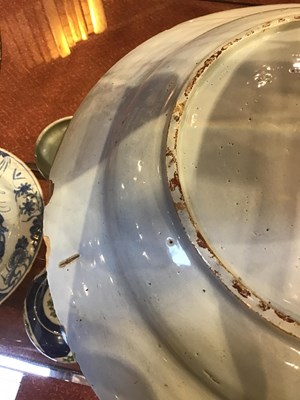 Lot 133 - A pair of 18th century Delft chargers...