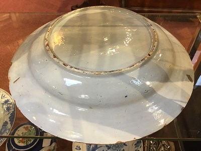 Lot 133 - A pair of 18th century Delft chargers...