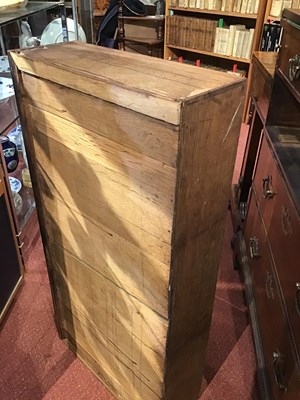 Lot 144 - A George III mahogany bachelor's chest with...