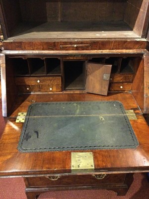 Lot 185 - An early 18th century English burr wood bureau...
