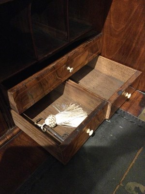 Lot 185 - An early 18th century English burr wood bureau...