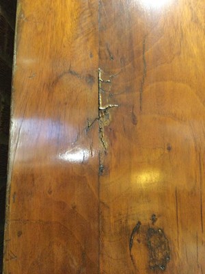 Lot 185 - An early 18th century English burr wood bureau...