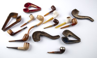 Lot 213 - A collection of 19th century and later pipes...