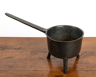 Lot 289 - A bronze skillet