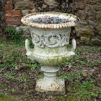 Lot 1513 - A Victorian cast iron urn