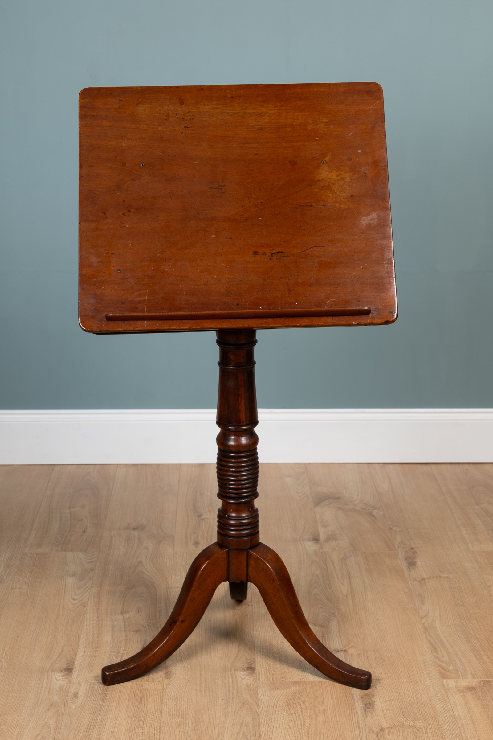 Lot 28 - A George III mahogany lectern table