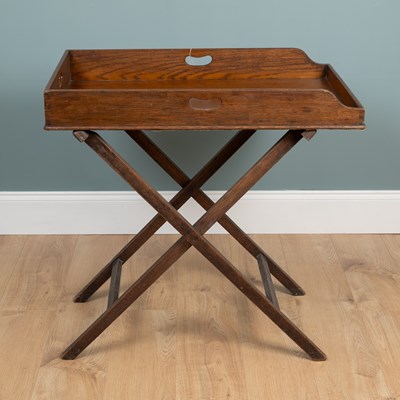 Lot 12 - An oak butler's tray