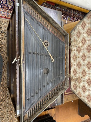 Lot 8 - A 19th century zither