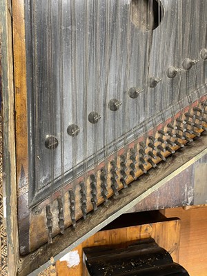 Lot 8 - A 19th century zither