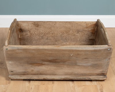 Lot 538 - An old elm rectangular grain tub