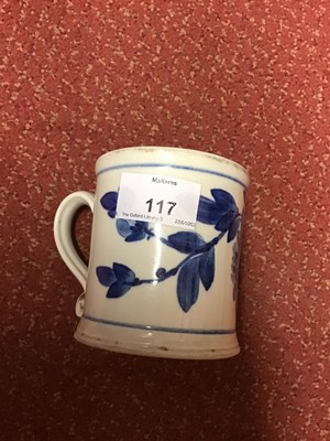 Lot 117 - A group of Chinese porcelain items to include...