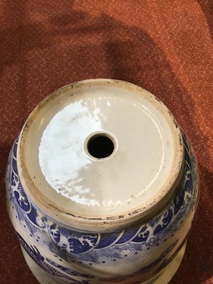 Lot 114 - A Chinese blue and white porcelain jardinière...