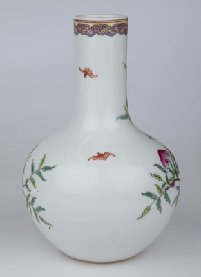 Lot 115 - A Chinese porcelain vase decorated with a...