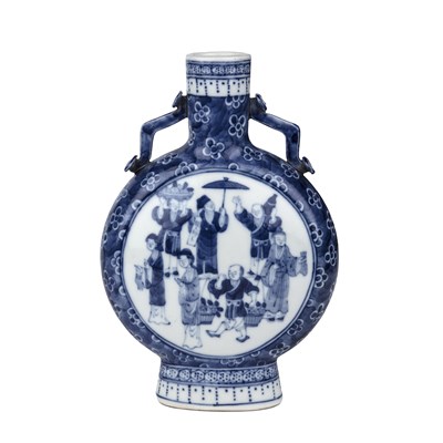 Lot 116 - A Chinese moon flask with figural decoration...