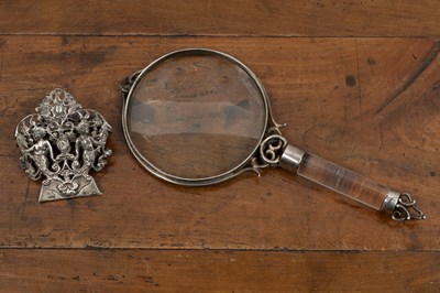 Lot 301 - A silver mounted magnifying glass by Charles & George Asprey c1894, together with a silver desk clip