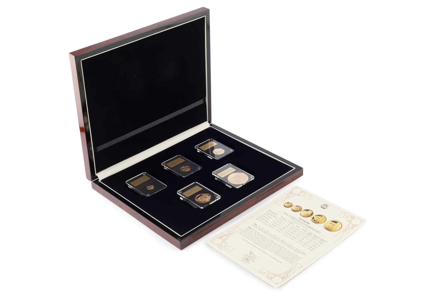 Lot 221 - A Gibraltar 'Dunkirk' five coin gold proof set,...