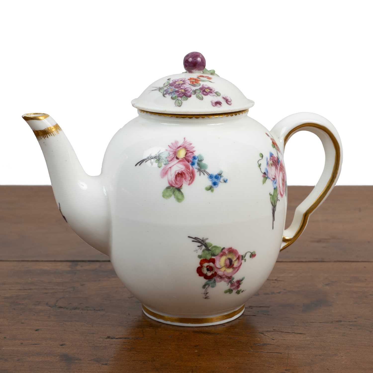 Lot 100 - An 18th century Sevres porcelain calabre teapot