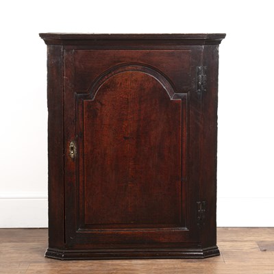 Lot 48 - Oak corner cupboard George III, 77cm wide x...