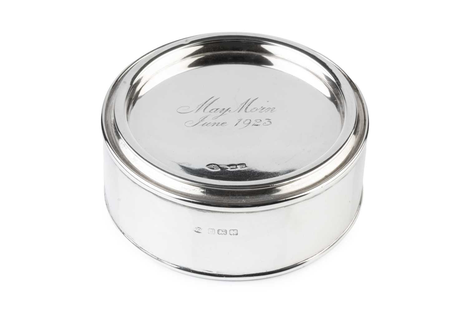 Lot 481 - A George V silver cylindrical box and cover,...