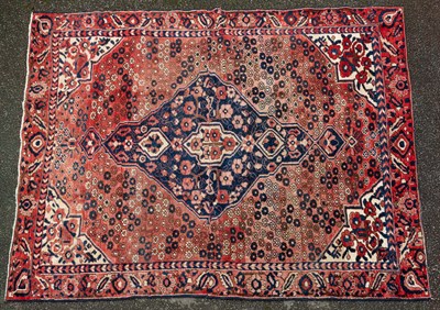 Lot 133 - A 20th century hand-woven Hamadan carpet